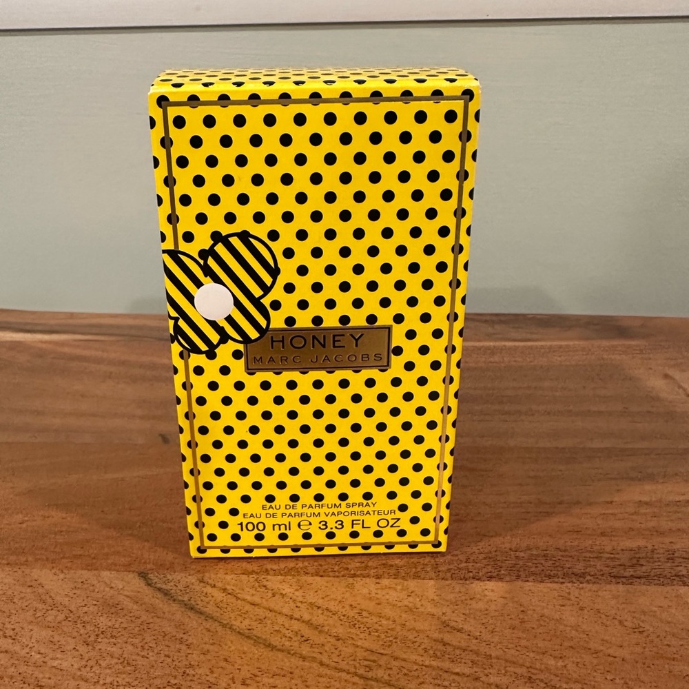Marc Jacobs Honey Yellow and Black Polka Dot Fragrance Box